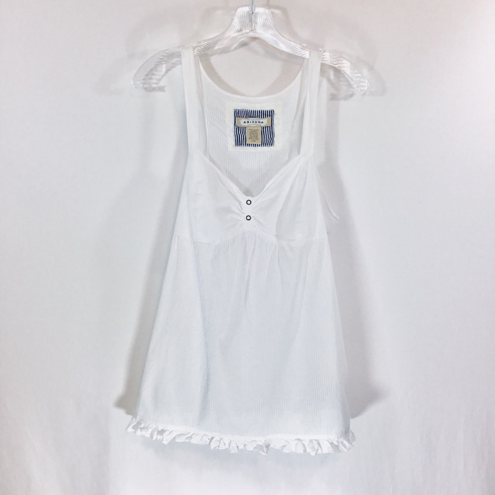 🛍 Arizona Woman’s White Top Size Large